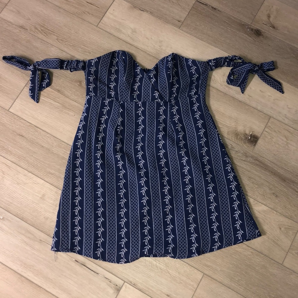 Small strapless dress
